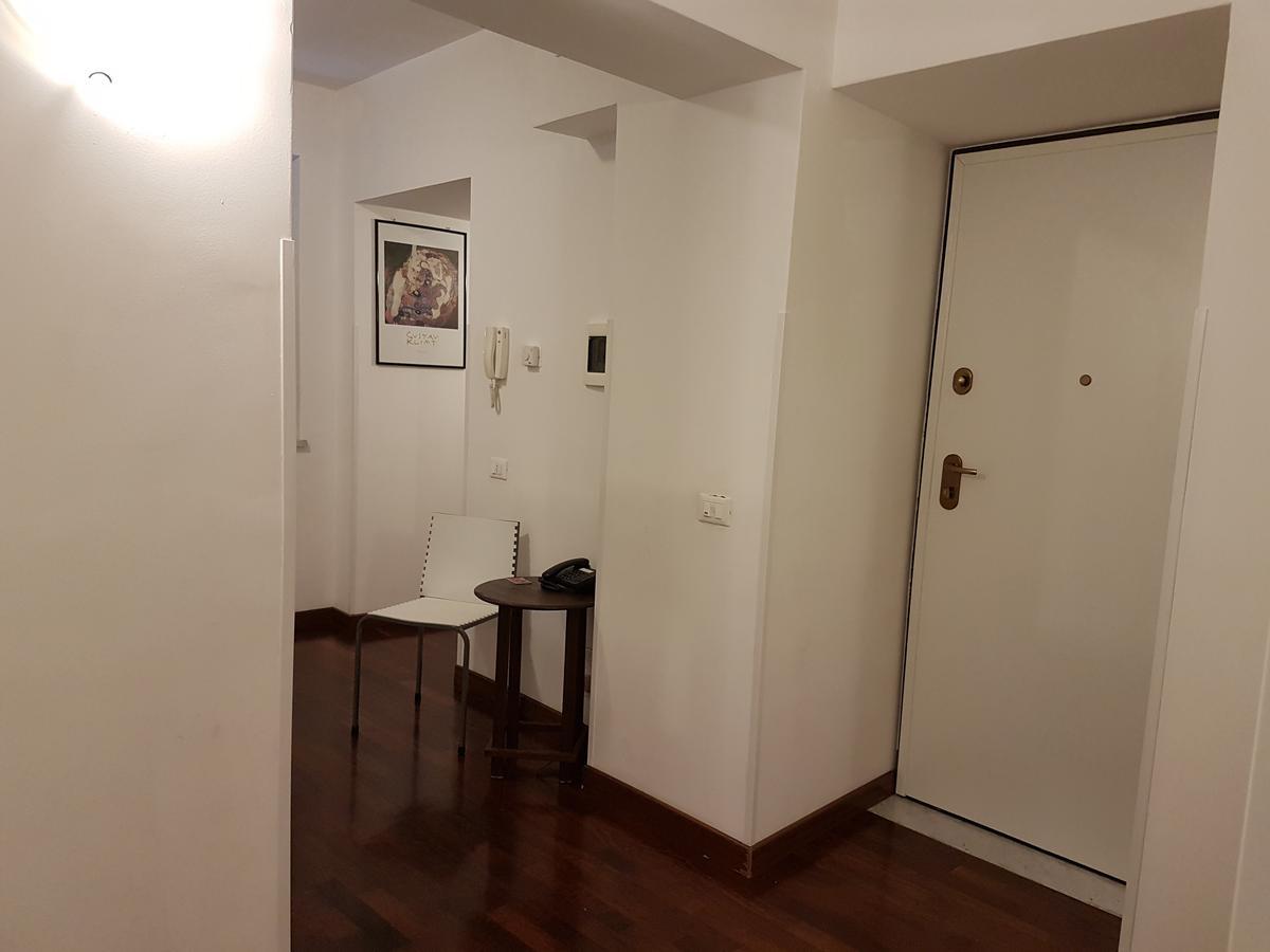 Bed & Parking Apartment Палермо Екстериор снимка
